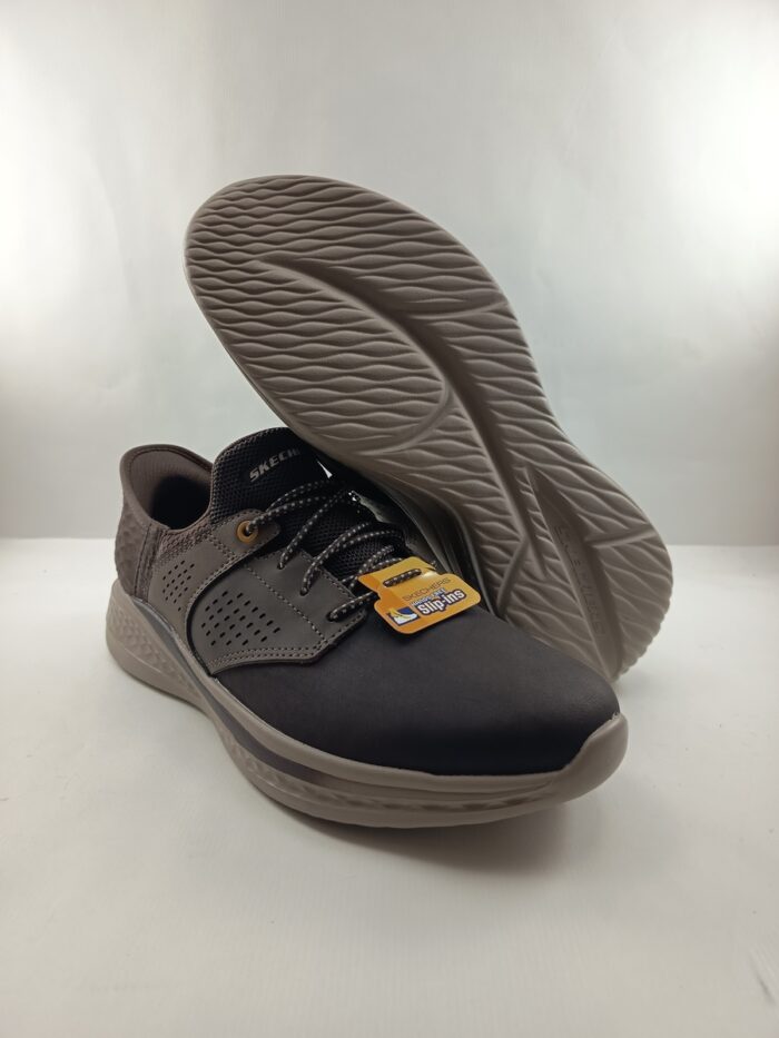 Semi-sport sintetico marron sin cierres, modelo sliping, Skechers mod. 210890 - Imagen 3