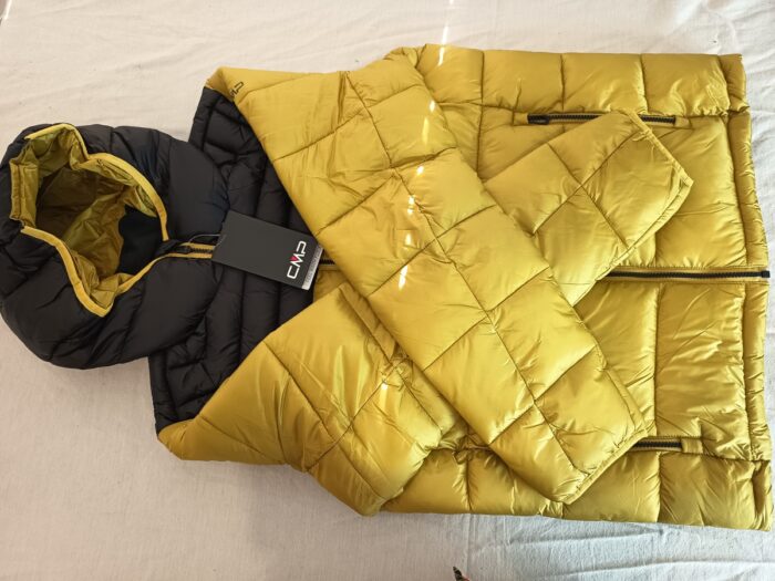 Chaqueta sintetica amarilla con cierre de cremallera, Cmp mod. 3747