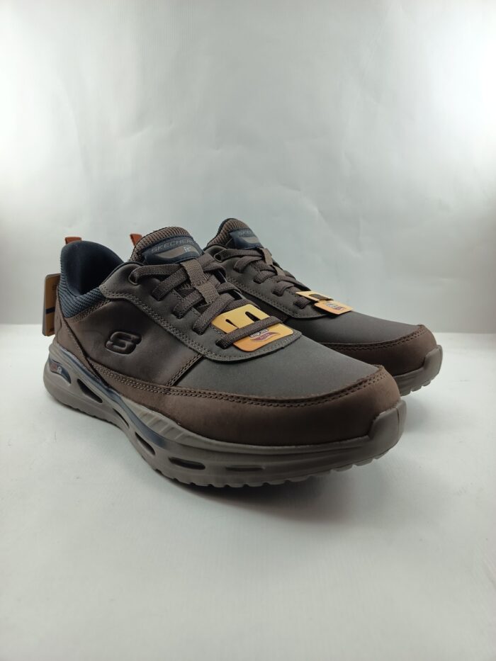 Semi-sport sintetico marron sin cierres, modelo sliping, Skechers mod. 210981