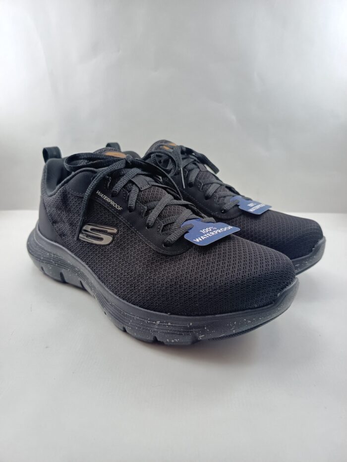 Semi-sport sintetico negro con cierre de cordon, Skechers mod. 232964