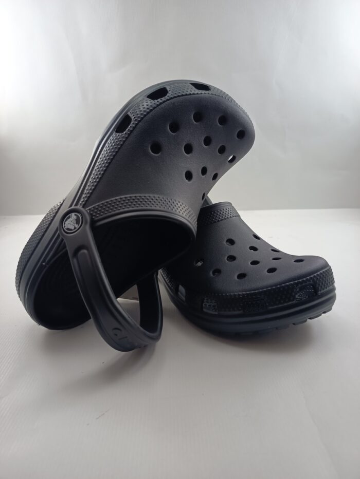 croc sintetico negro sin cierres, mod. 10001