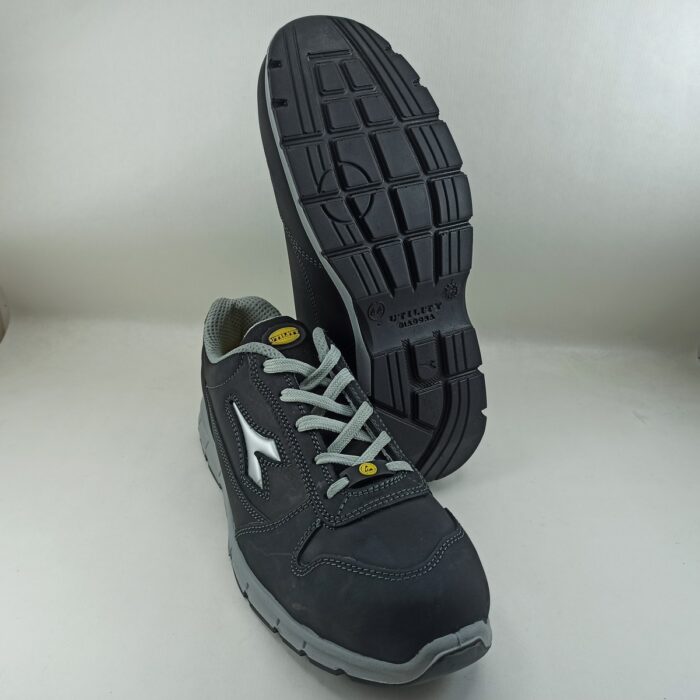 Deportivo de seguridad negro Diadora con cordon run low 701-175303-80013 - Imagen 4