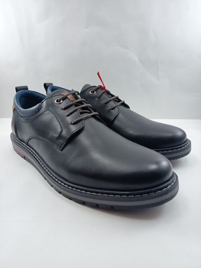 Semi-sport de piel negro con cierre de cordon, Pikolinos mod. 4183C1