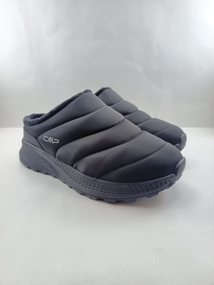 Zapatilla de casa sintetica negra sin cierres tipo chancla, CMP mod. 45996