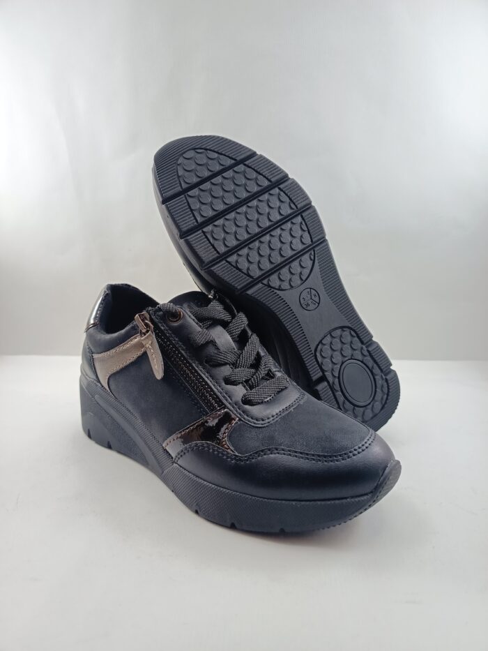 Semi-sport de piel negra con cierre de cordon y cremallera, Jana mod. 23763
