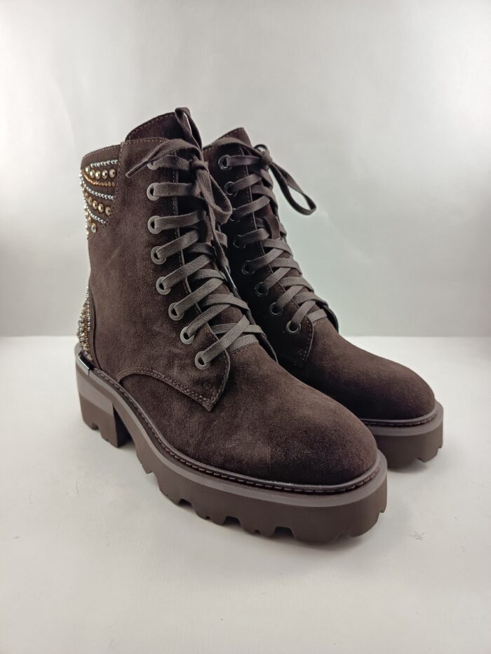 Bota de ante marron con cierre de cordon y cremallera, Alma en pena mod. 54401