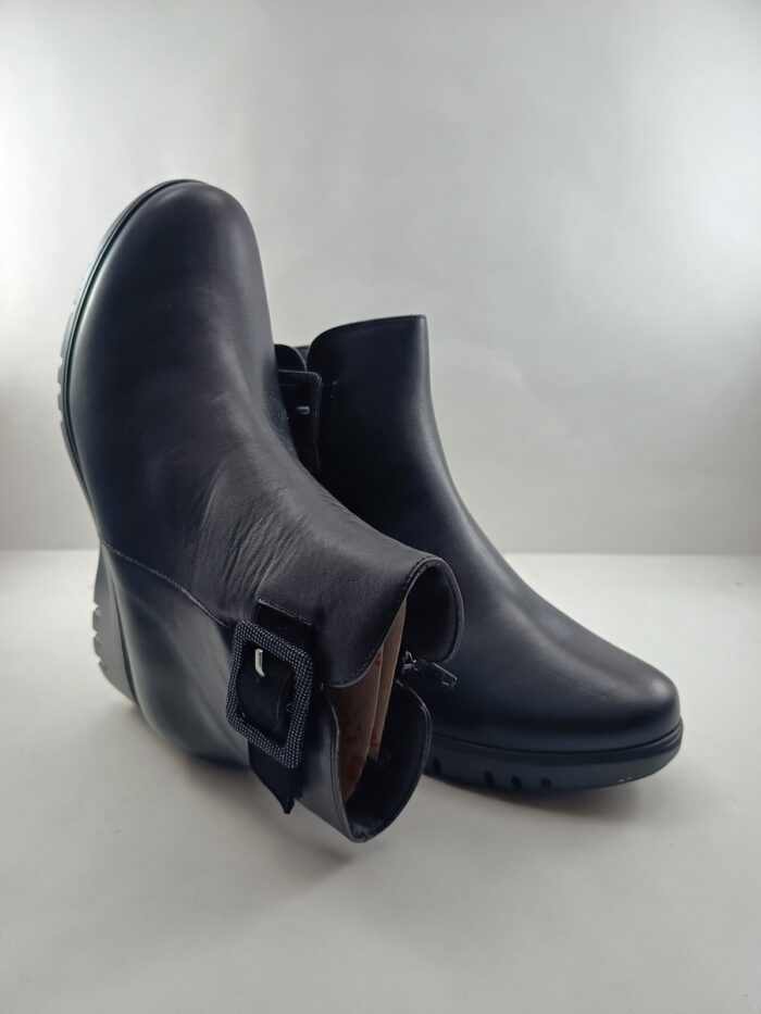 Bota de piel negra con cierre de cremallera, Piesanto mdo. 245908 - Imagen 4