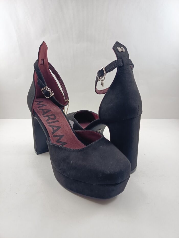 Zapato de vestir de ante negro con cierre de hebilla, Mariamare mod. 63652 - Imagen 2