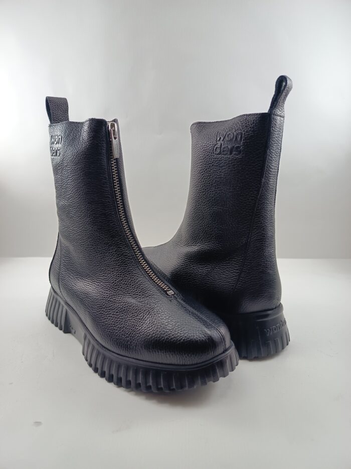 Bota de piel negra con cierre de cremallera, Wonders mod. A-4403 - Imagen 2