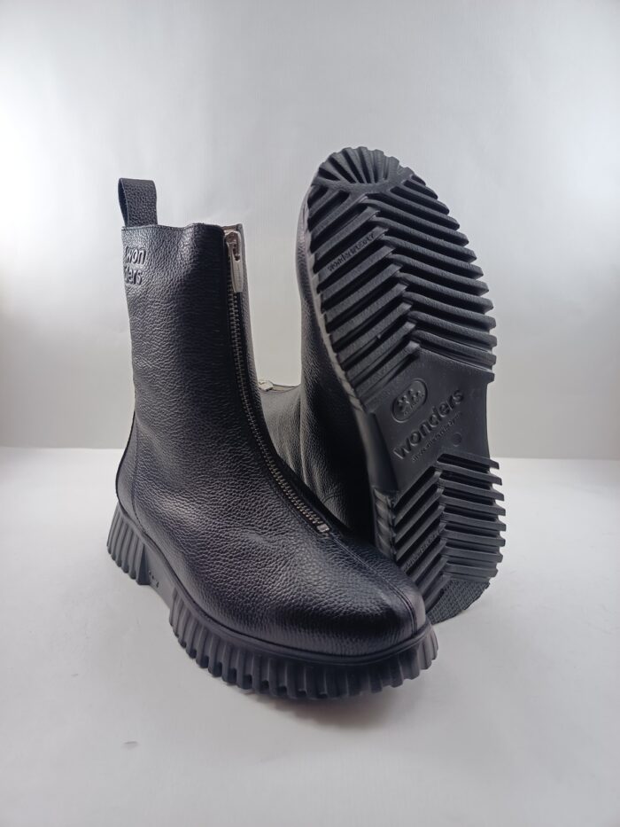 Bota de piel negra con cierre de cremallera, Wonders mod. A-4403 - Imagen 3