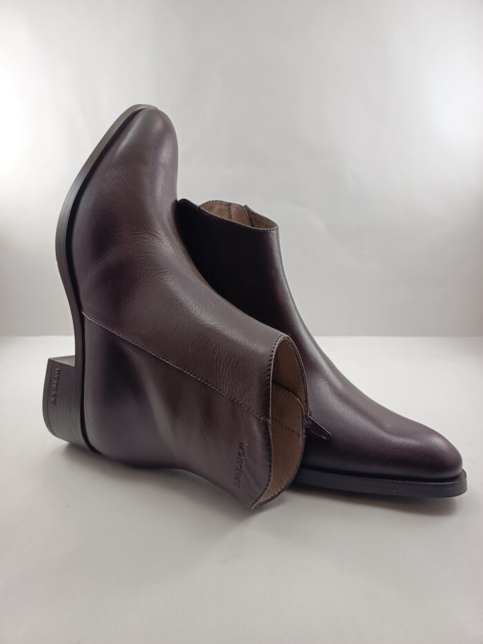 Bota de piel marron con cierre de cremallera, Wonders mod. D-1801