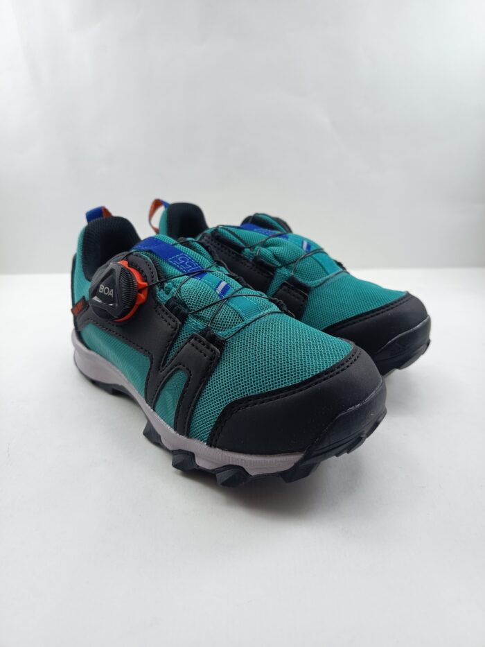 Deportivo sintetico azul con cierre de cordon con cierre boa, Adidas mod. JS2963