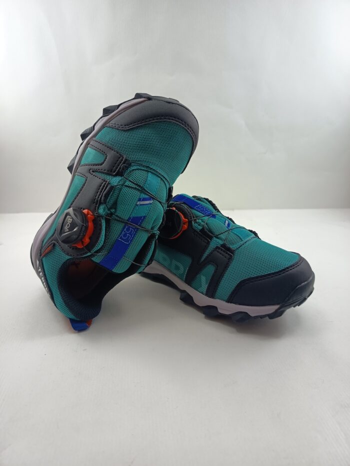 Deportivo sintetico azul con cierre de cordon con cierre boa, Adidas mod. JS2963 - Imagen 4