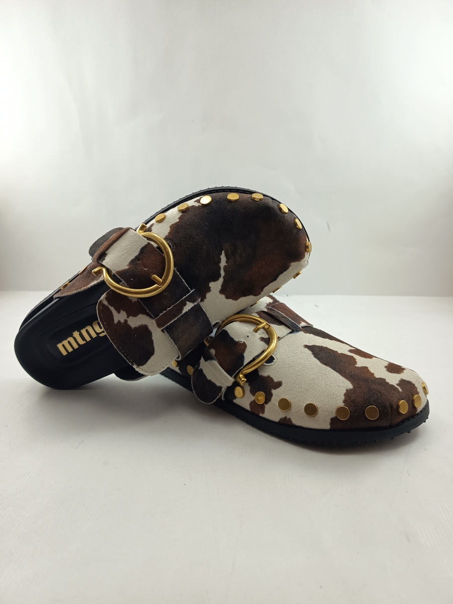 Zueco sintetico multicolor con cierre de hebilla, Mustang mod. 56592 - Imagen 4